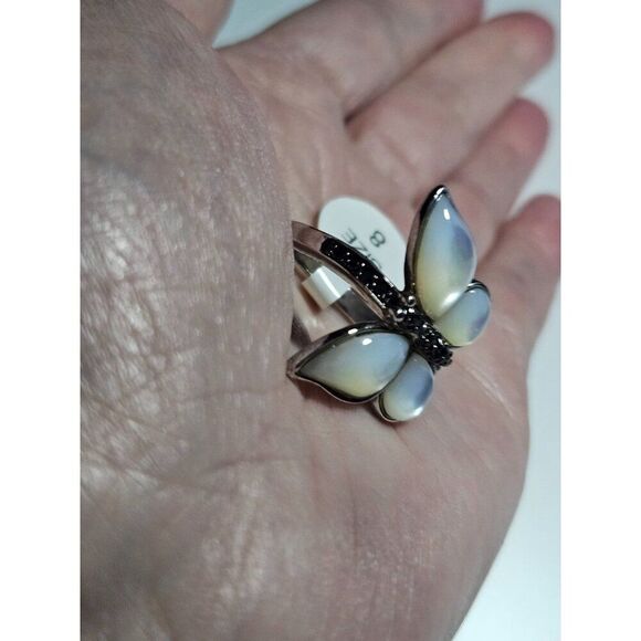 *Sale* Silver tone butterfly ring size 7 - Picture 3 of 11